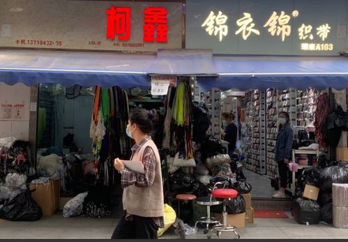 廣東就業(yè)市場新景象 服裝廠老板排隊(duì)等工人挑選，零工月入可達(dá)上萬