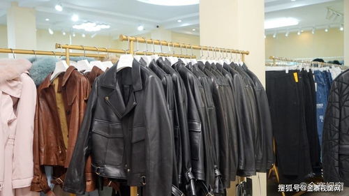 豪橫開業(yè)！金寨新開服裝工廠店，3000件服飾免費(fèi)送